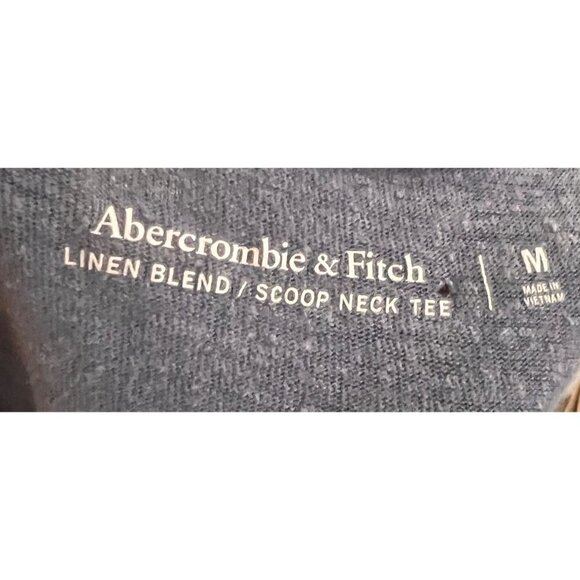 Abercrombie & Fitch - Picture 4 of 4